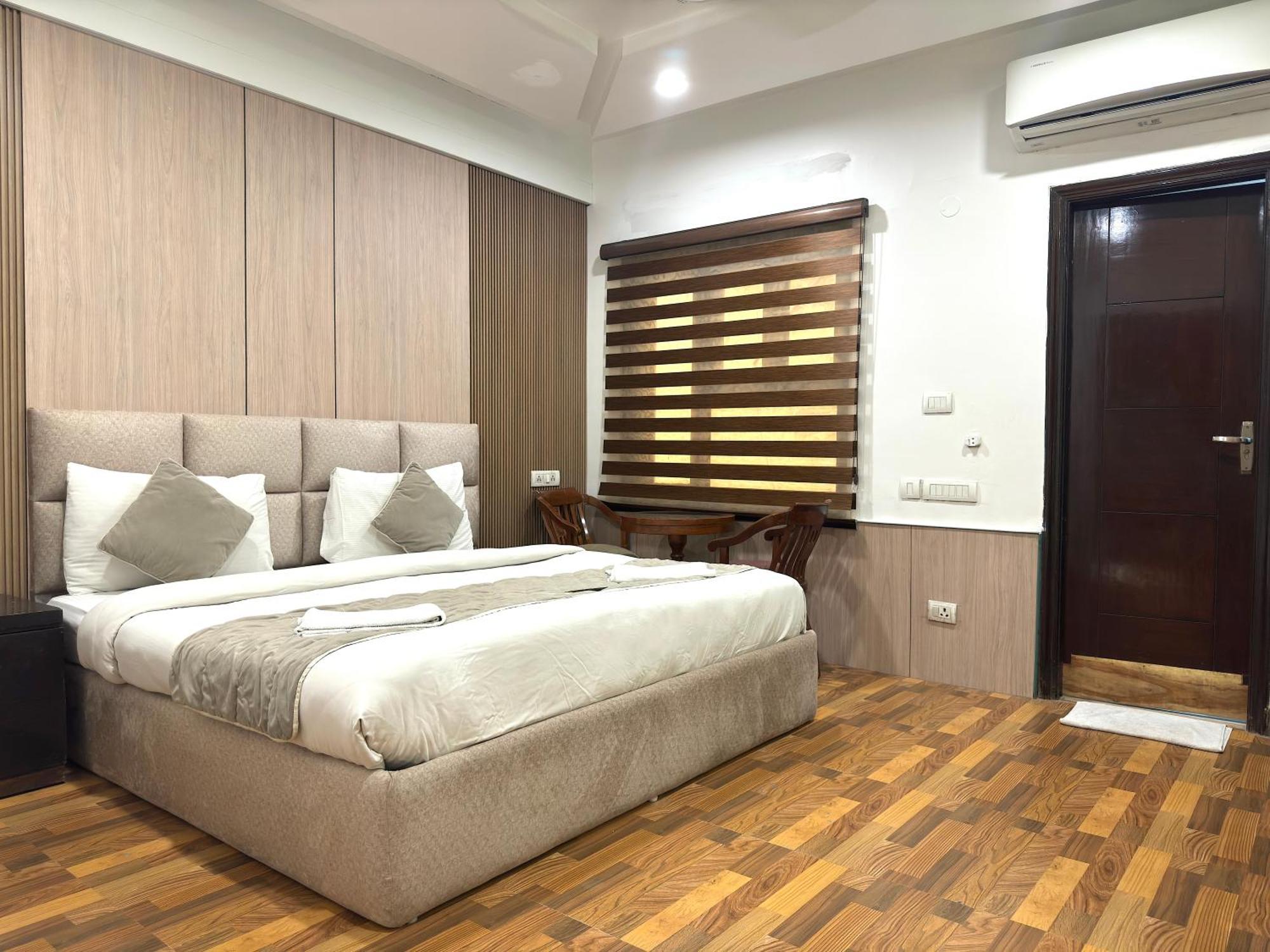 Hotel The Daanish Residency - Karol Bagh Új-Delhi Kültér fotó