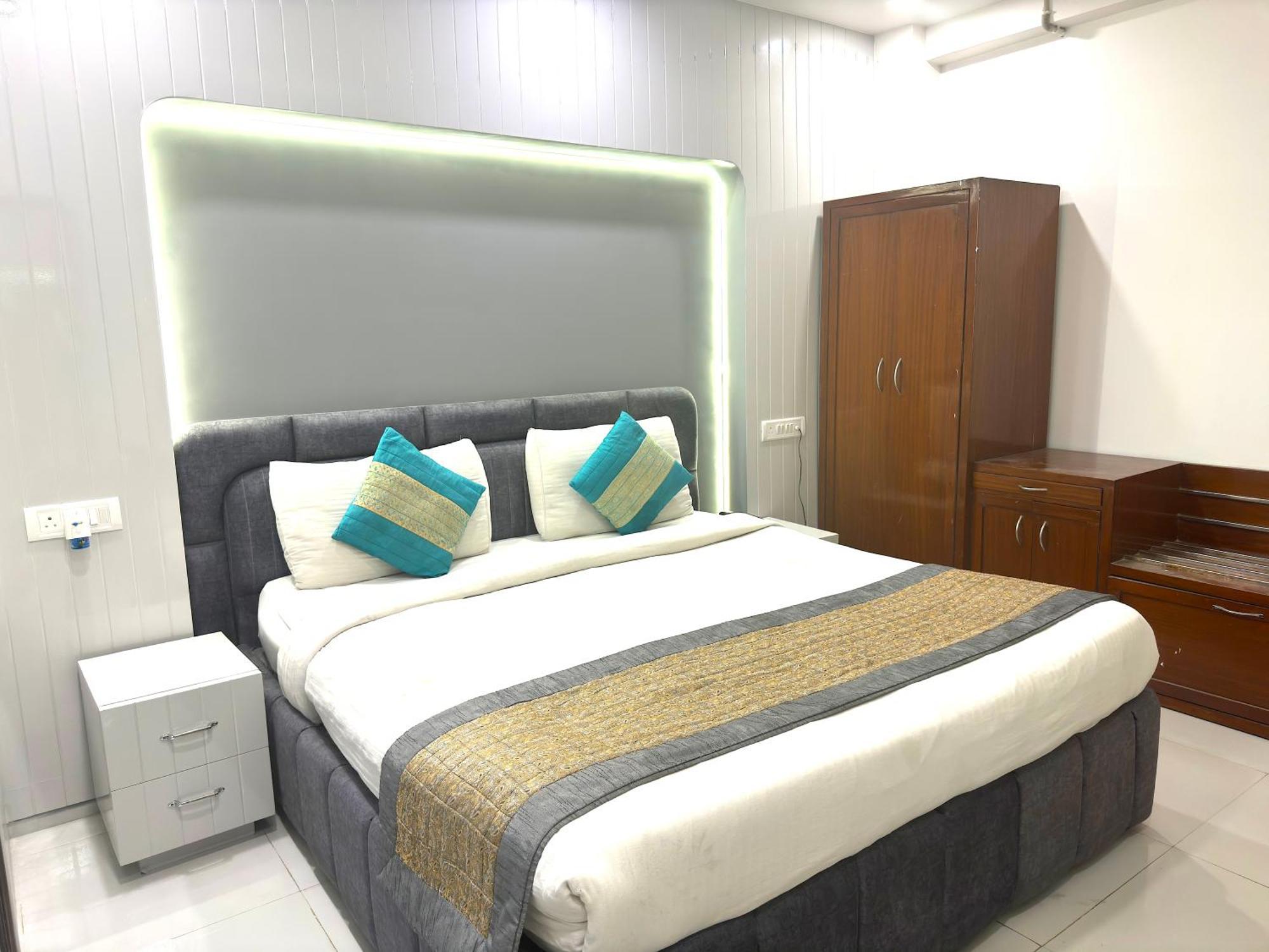 Hotel The Daanish Residency - Karol Bagh Új-Delhi Kültér fotó