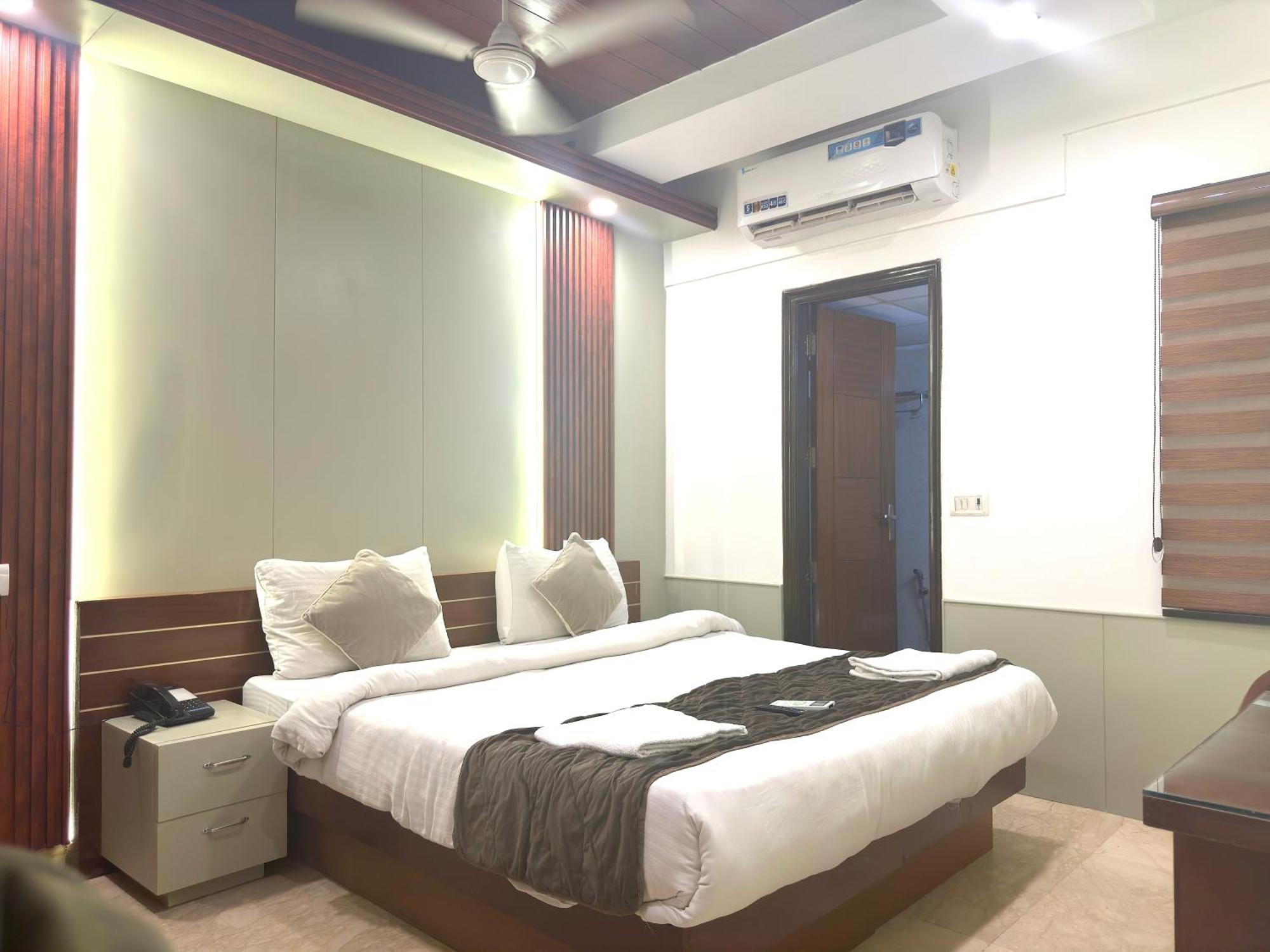 Hotel The Daanish Residency - Karol Bagh Új-Delhi Kültér fotó